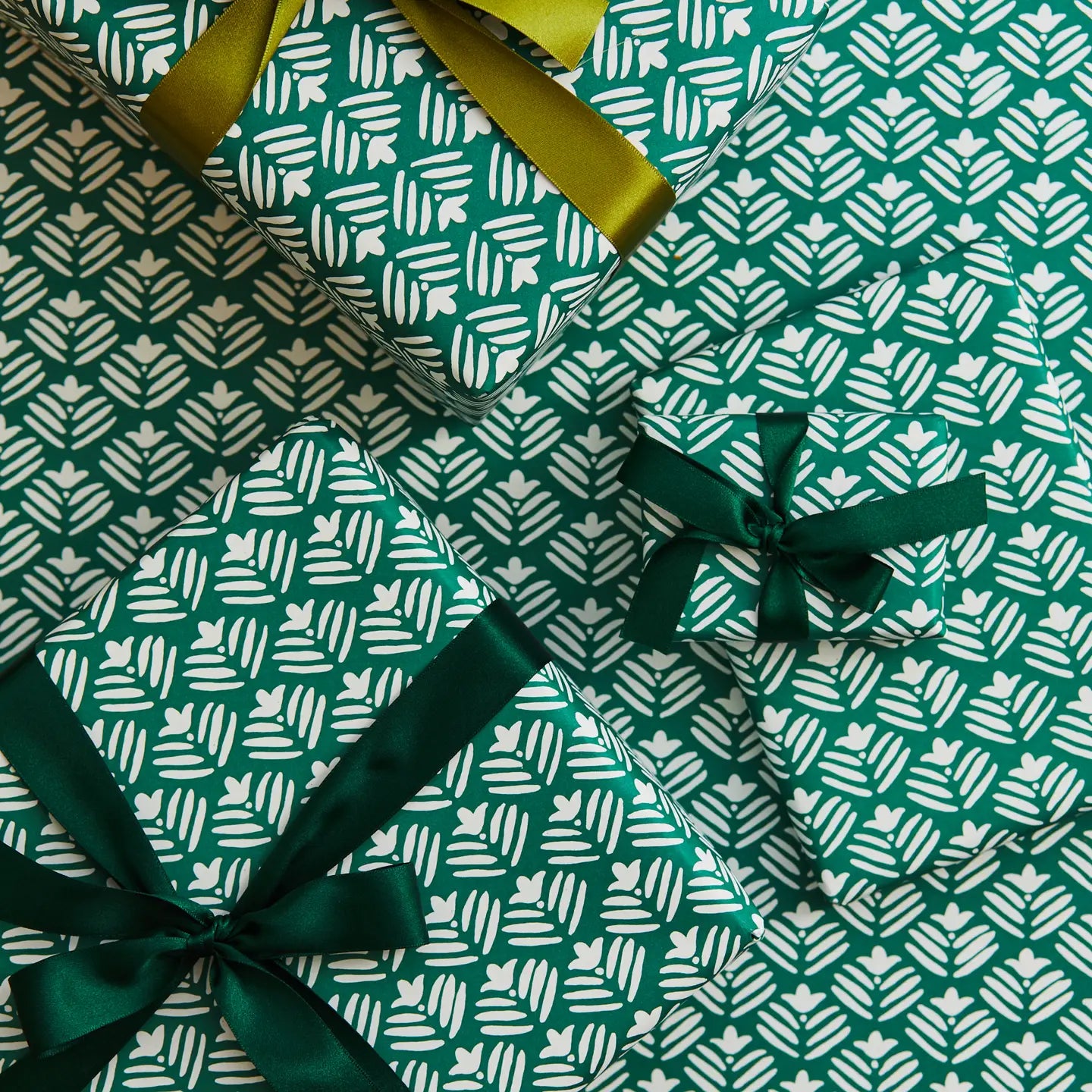Geo Flower Gift Wrap Green