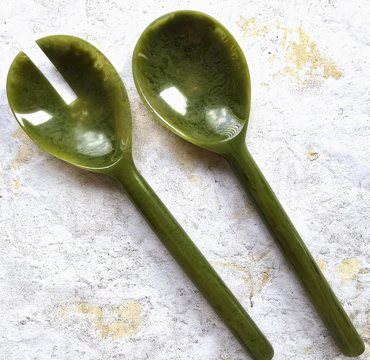 2-Piece Resin Salad Serving Set