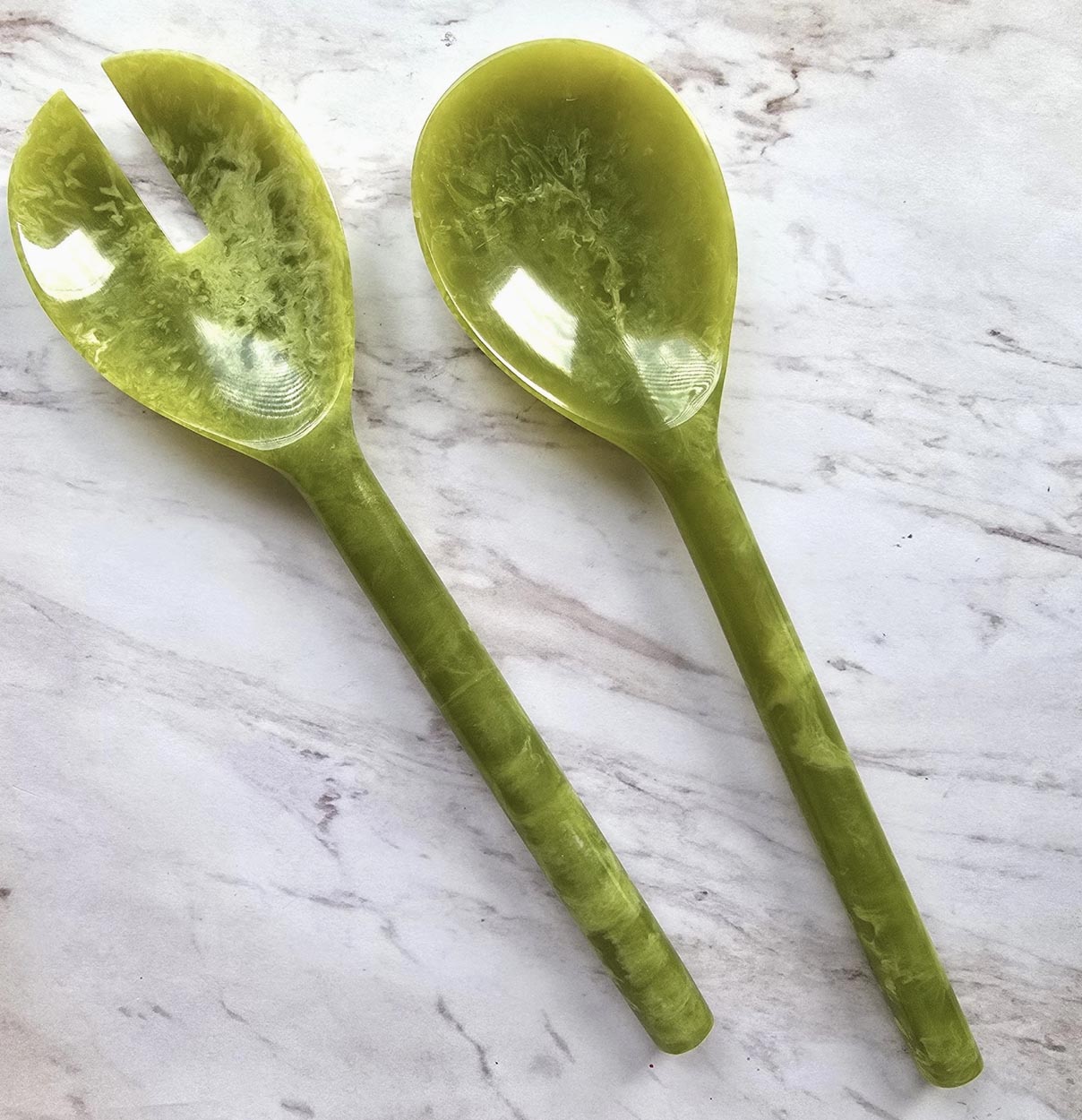 2-Piece Resin Salad Serving Set