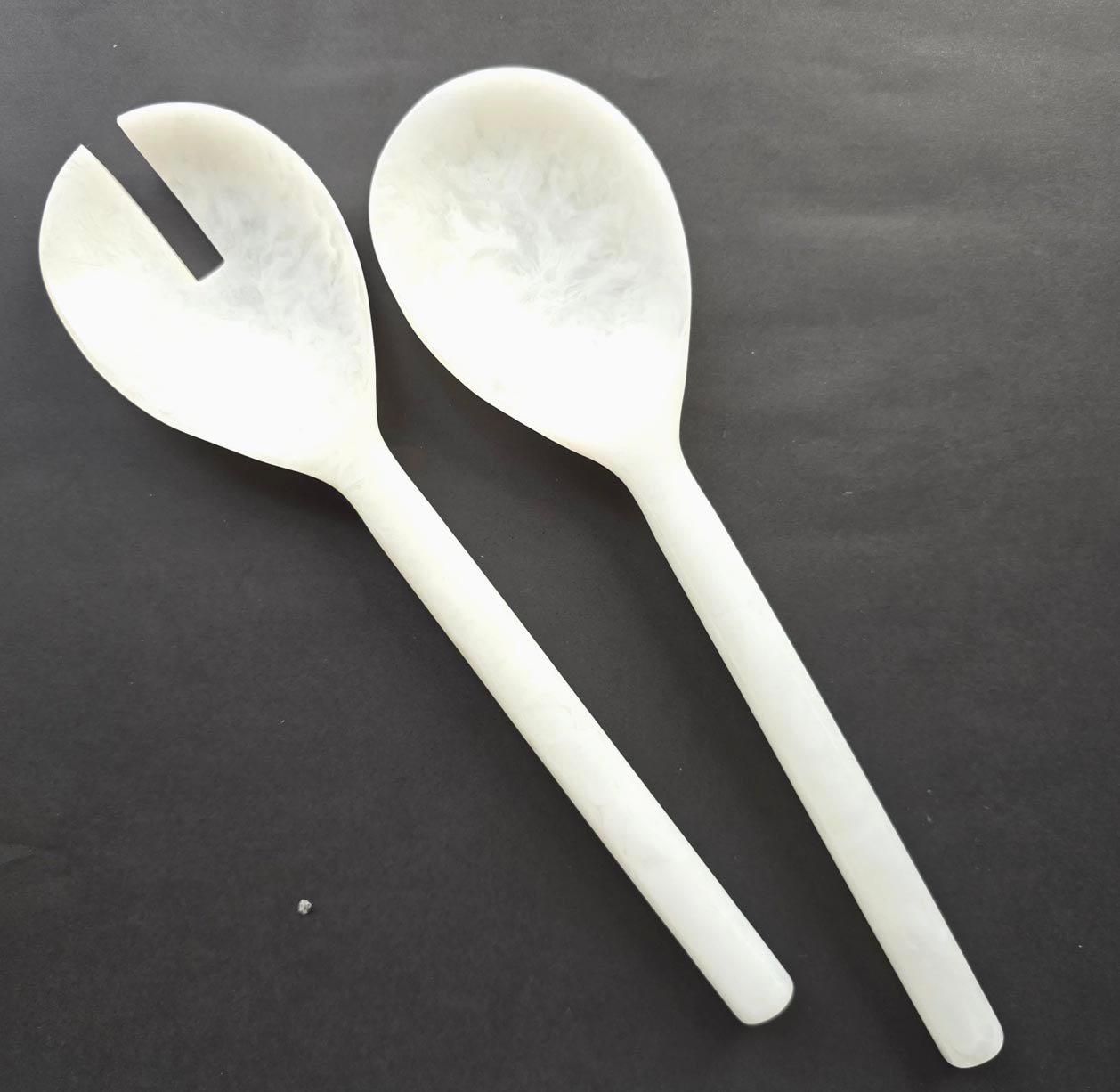 2-Piece Resin Salad Serving Set